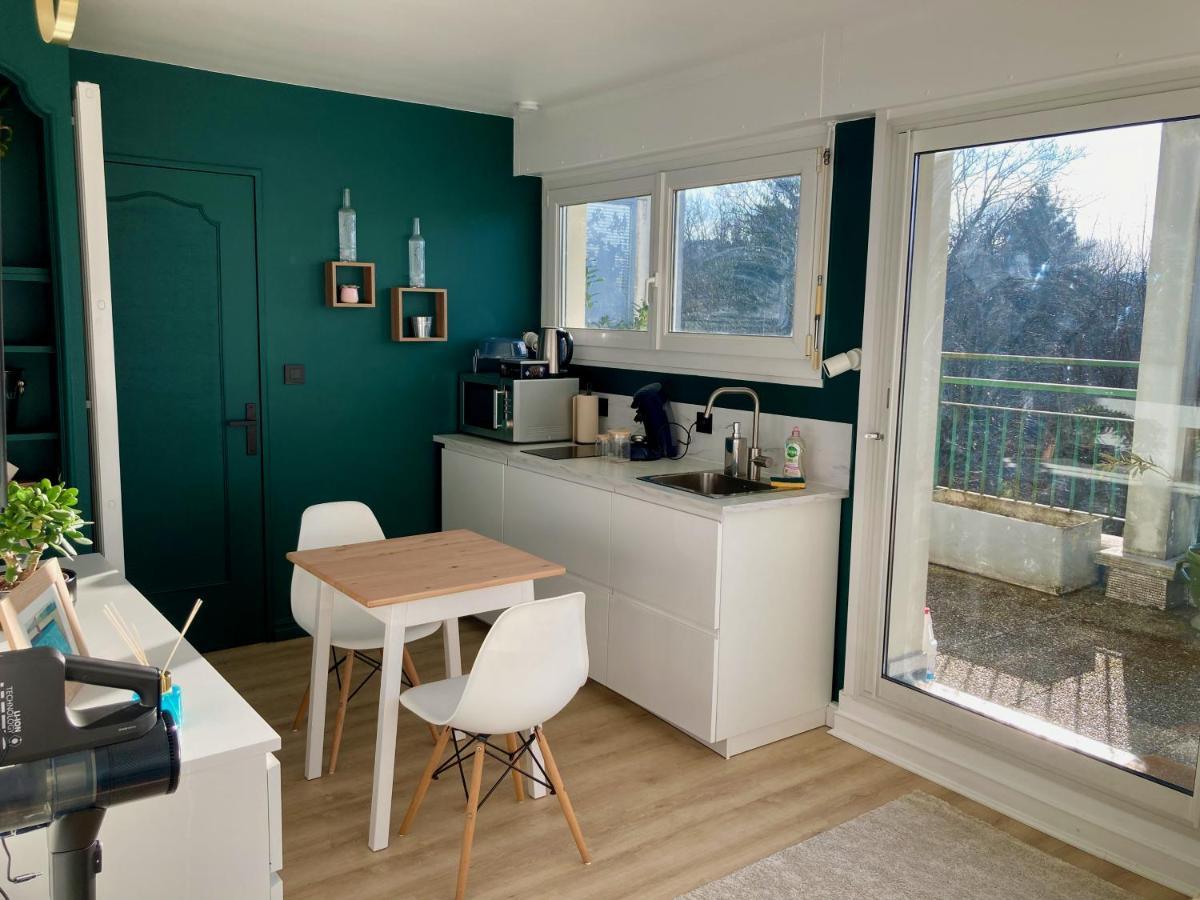 Appartement Avec Terrasse Et Parking Gratuit Accole Montbéliard Extérieur photo